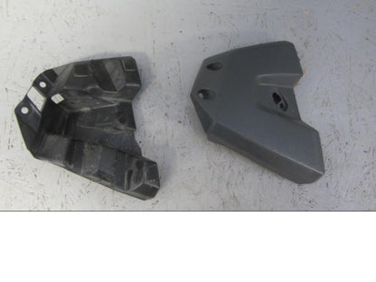 Baksidan på Sidkåpa från en Yamaha XT660Z Tenere -2009 motorcykel.