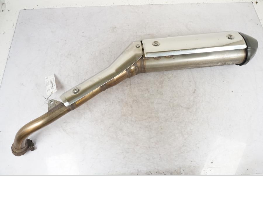 Framsidan på Ljuddämpare från en Honda XL 1000 V -2008 motorcykel.