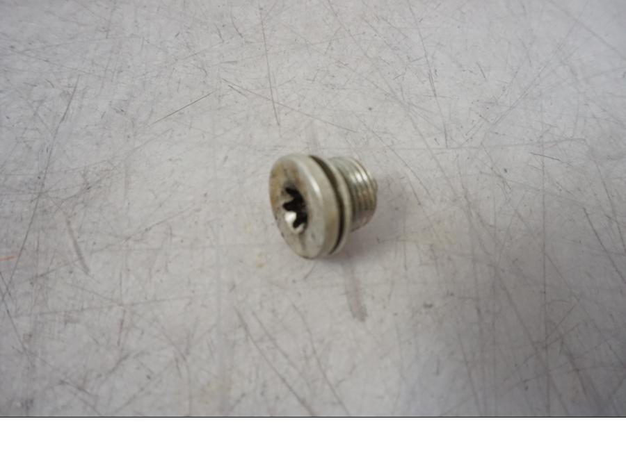 Framsidan på Oljelock från en BMW F 750 GS -2020 motorcykel.