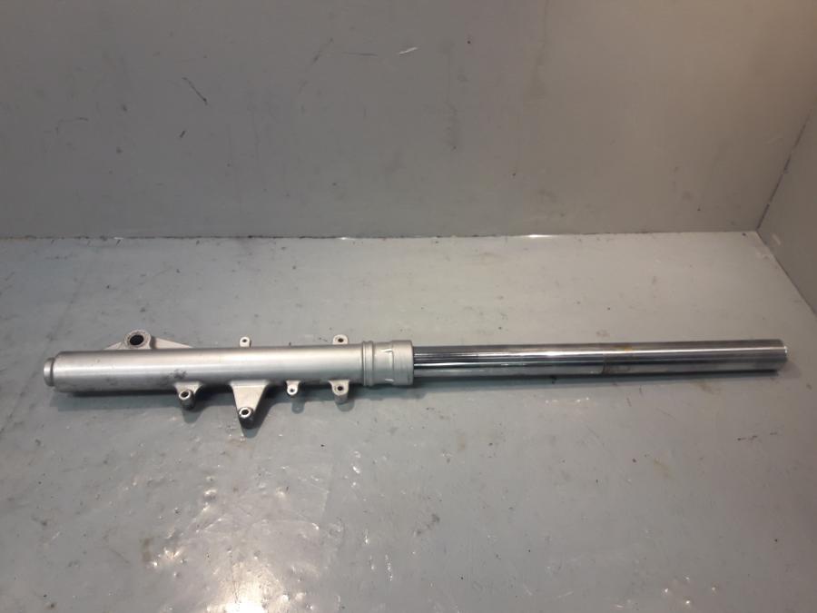 Framsidan på Gaffelben från en Triumph Tiger -1999 motorcykel.