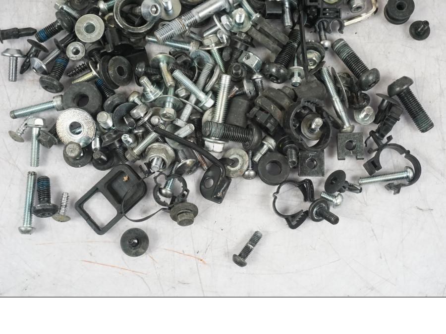 Baksidan på Skruv / Mutter etc från en Yamaha MT-09 -2016 motorcykel.