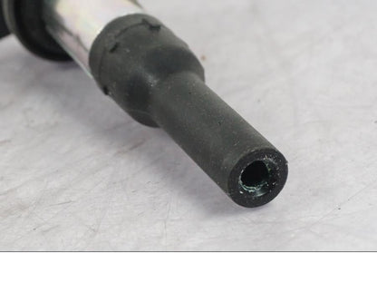 Vänster sida på Tändspole från en Ducati Multistrada V4 -2024 motorcykel.