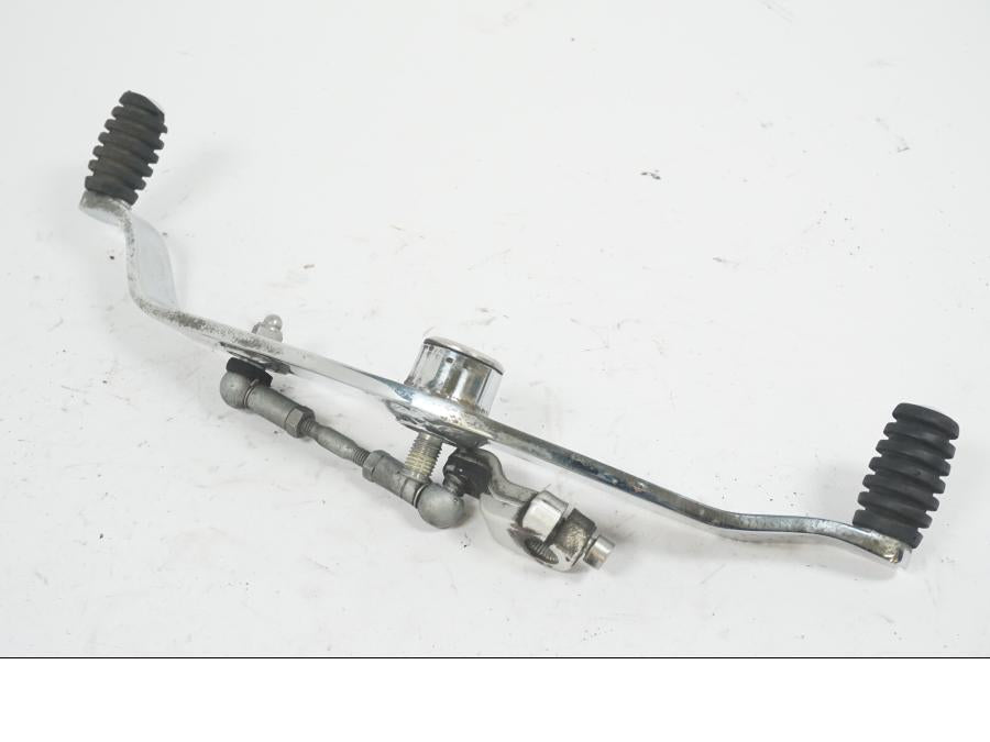 Extrabild2 på Växelpedal från en Triumph Rocket III -2007 motorcykel.