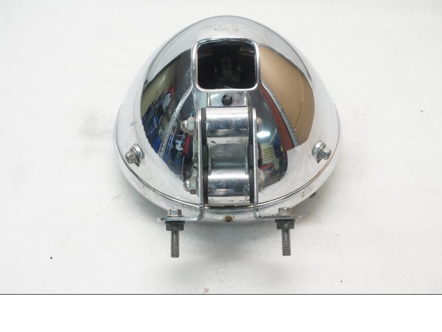 Baksidan på Strålkastare från en Yamaha XVS 650 -2000 motorcykel.