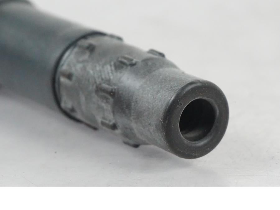 Baksidan på Tändspole från en Kawasaki ER-6N ABS -2010 motorcykel.