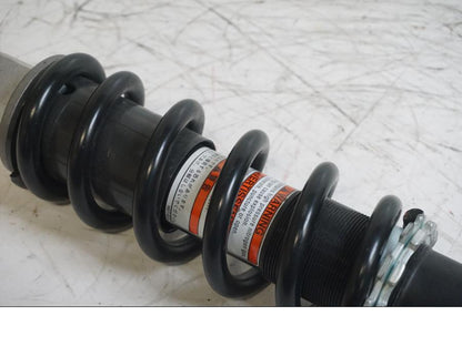 Höger sida på Stötdämpare från en Kawasaki Z 900 -2017 motorcykel.