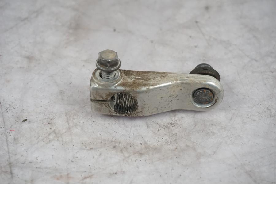 Baksidan på Växelarm från en Triumph Tiger Explorer -2016 motorcykel.