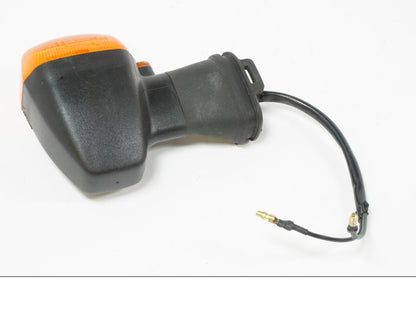 Snett nerifrån på Blinkers från en Yamaha FJR 1300 -2001 motorcykel.