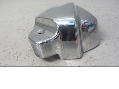 Vänster sida på Motorkåpa från en Yamaha XVS 1100 -2002 motorcykel.