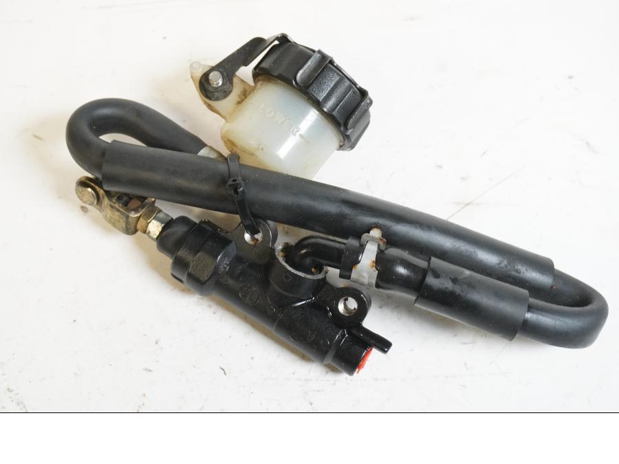 Framsidan på Bromshuvudcylinder från en Yamaha XTZ 750 -1993 motorcykel.