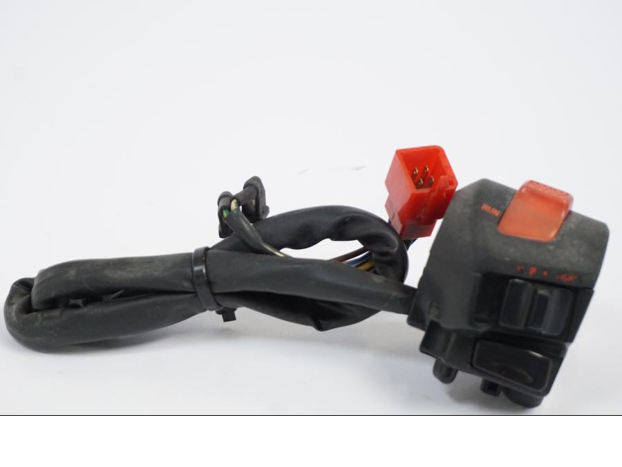 Framsidan på Styrelreglage från en Honda VFR 750 -1988 motorcykel.