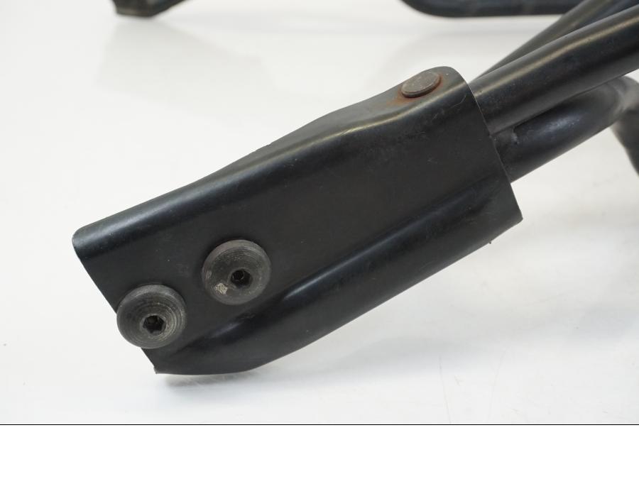 Vänster sida på Sidoväskhållare från en Honda XL 1000 V -1999 motorcykel.