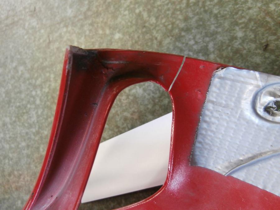 Vänster sida på Magkåpa från en Ducati ST2 -1998 motorcykel.