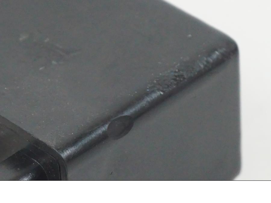 Vänster sida på Blinkersrelä från en Suzuki GSX-R 750 -2009 motorcykel.