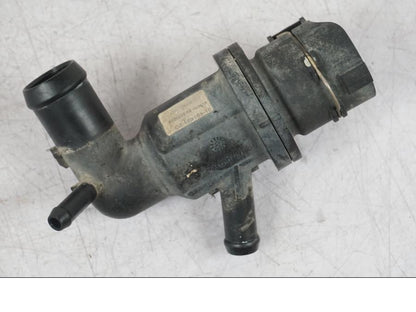 Framsidan på Vattentermostathus från en BMW R 1200 GS -2018 motorcykel.