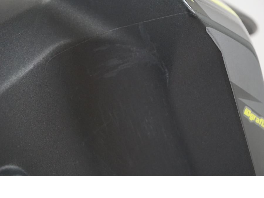 Höger sida på Framskärm från en Yamaha MT-09 -2016 motorcykel.