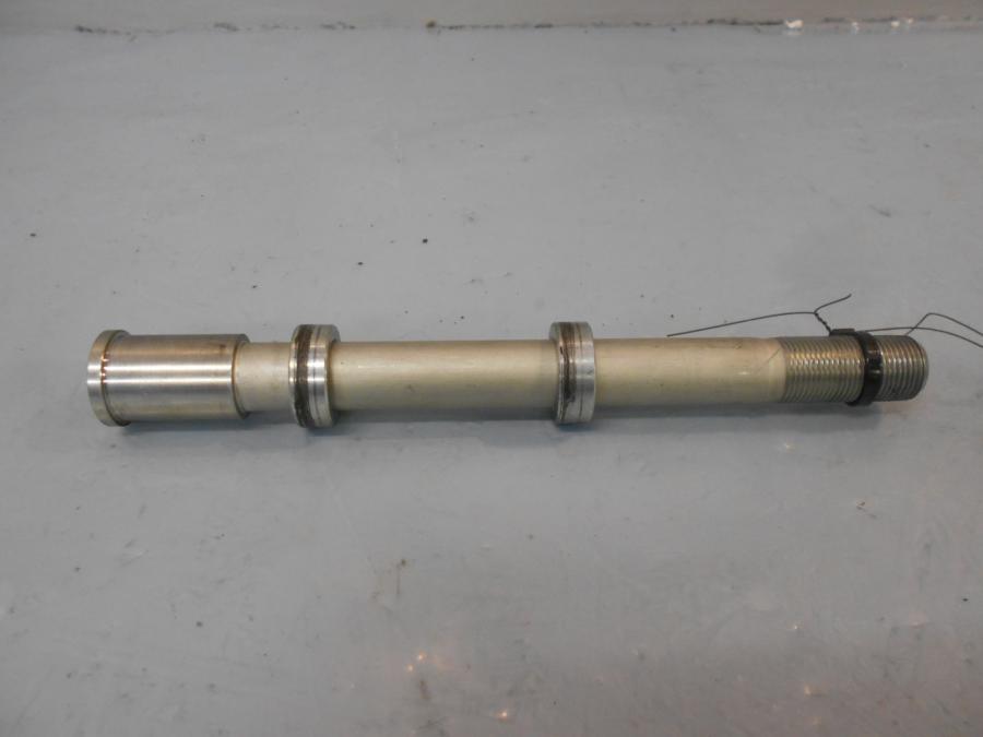 Framsidan på Axel från en Kawasaki Z 900 -2018 motorcykel.