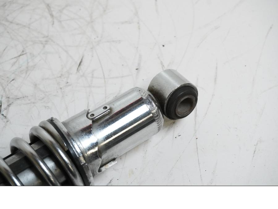 Vänster sida på Stötdämpare från en H-D Sportster 1200 XL1200C -1999 motorcykel.