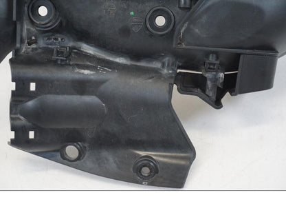 Extrabild3 på Värmeskydd från en Ducati Streetfighter V4 -2020 motorcykel.