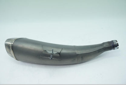 Baksidan på Ljuddämpare från en Suzuki GSX-R 1000 -2009 motorcykel.