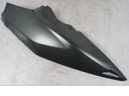 Framsidan på Bensintankskåpa från en BMW K 1600 GTL -2015 motorcykel.