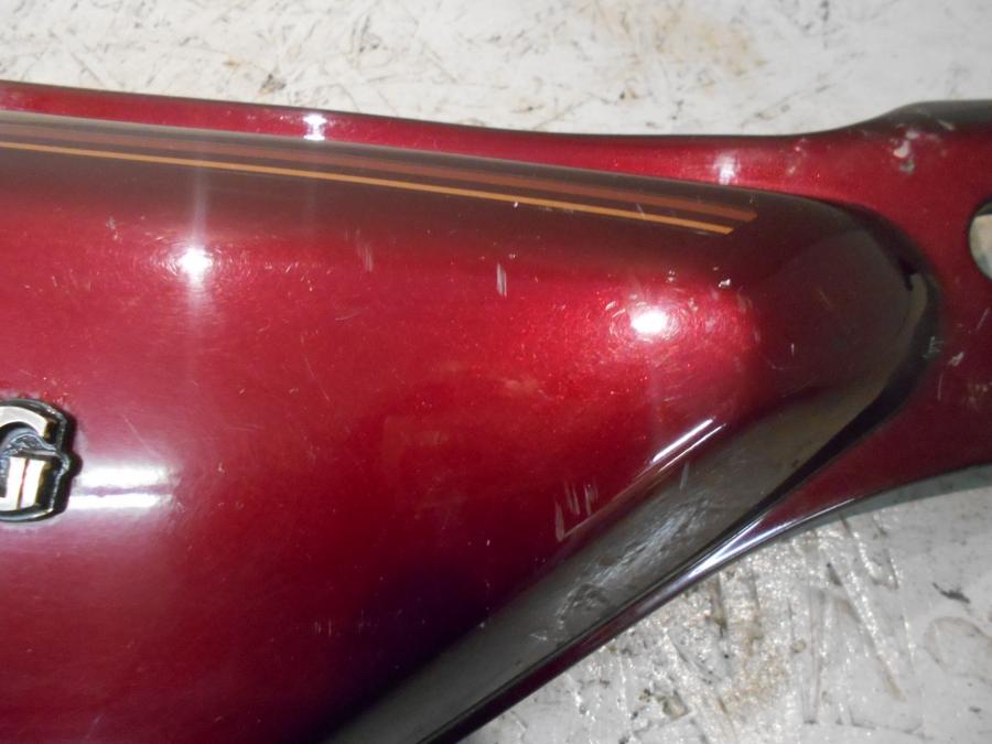 Höger sida på Sidopanel från en Honda GL 500 -1982 motorcykel.