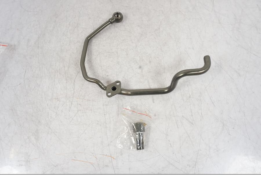 Framsidan på Oljekylrör från en BMW R 1200 GS -2010 motorcykel.