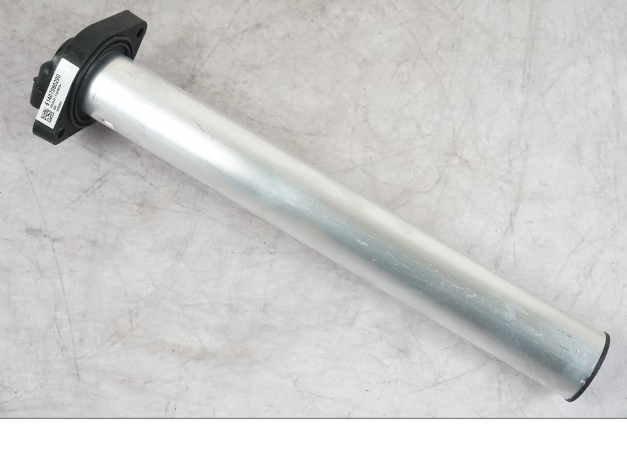 Framsidan på Bensintankgivare från en KTM 1290 Super Duke R -2022 motorcykel.