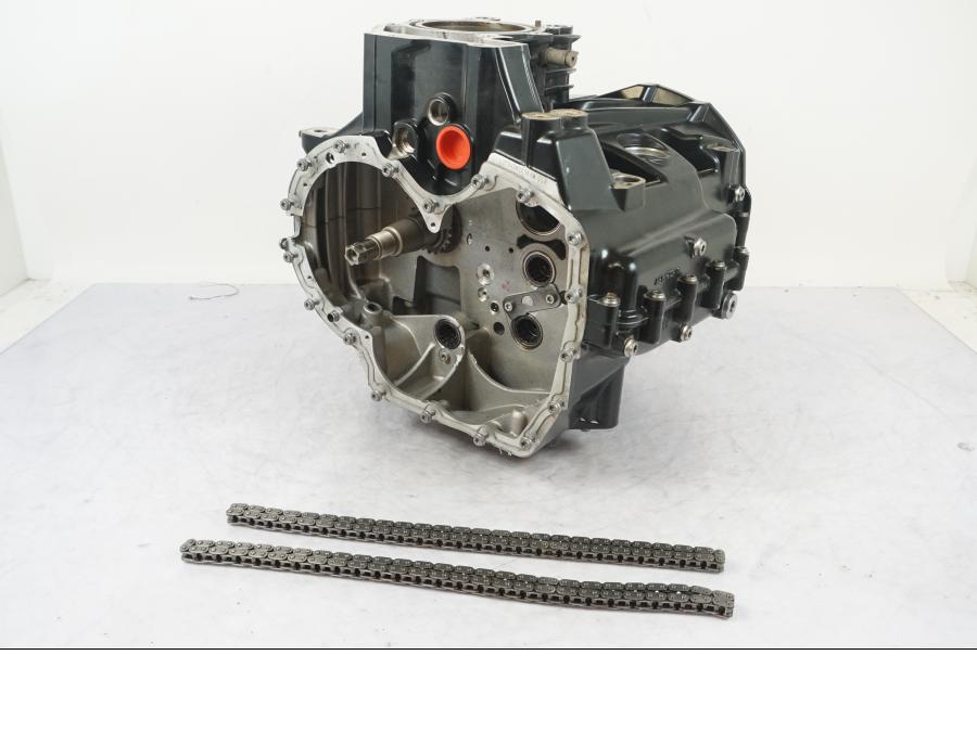 Framsidan på Motorblock från en BMW R 1200 GSA -2014 motorcykel.