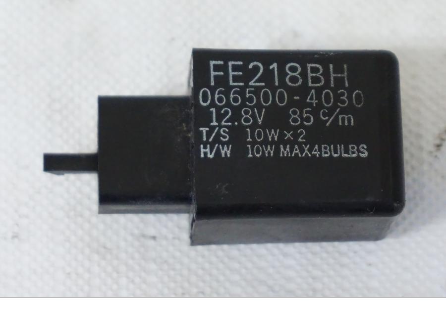 Framsidan på Blinkersrelä från en Kawasaki Z 800 -2013 motorcykel.