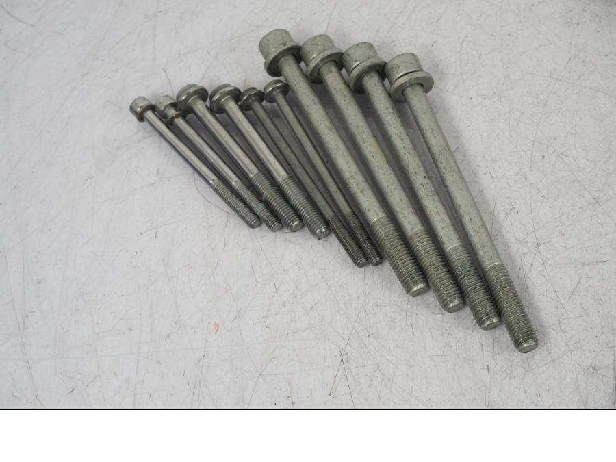 Baksidan på Skruv / Mutter etc från en BMW R 1250 GS -2023 motorcykel.