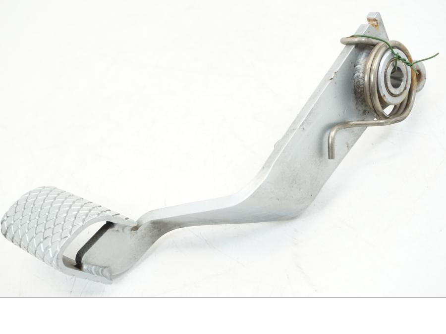 Höger sida på Bromspedal från en BMW K 1200 LT -2004 motorcykel.