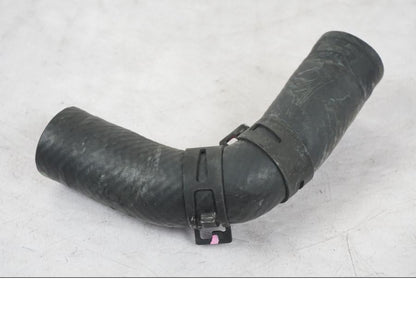 Höger sida på Vattenkyl Slang Set från en Kawasaki Z 900 -2019 motorcykel.