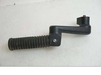 Höger sida på Fotpinne från en Indian Chieftain Dark Horse -2019 motorcykel.