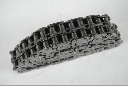 Höger sida på Kedja från en H-D Softail Standard FXST -2001 motorcykel.