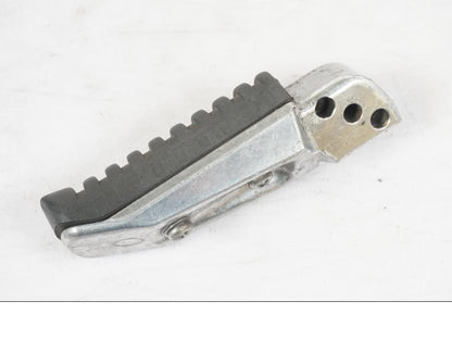 Höger sida på Fotpinne från en Kawasaki ER-6N -2016 motorcykel.