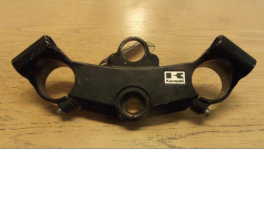 Framsidan på Gaffelkrona från en Kawasaki ZX-12R -2000 motorcykel.