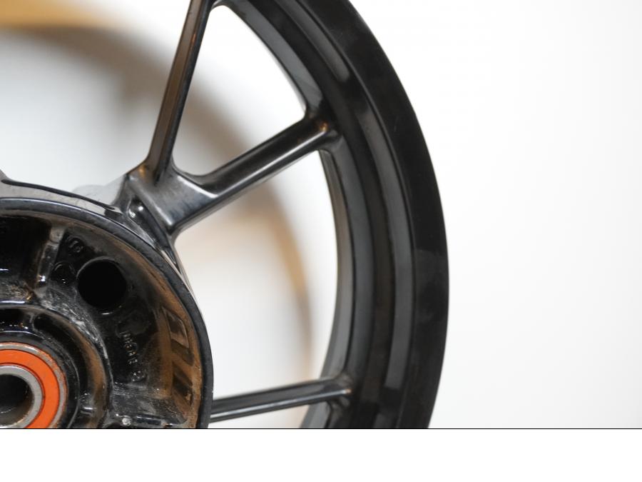 Extrabild5 på Fälg från en BMW F 700 GS -2014 motorcykel.