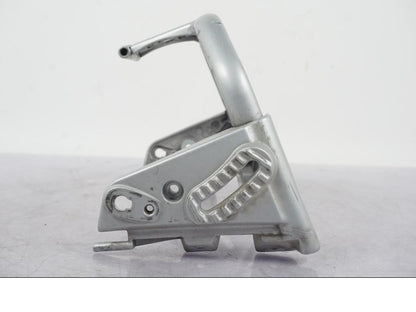 Höger sida på Vindrutefäste från en BMW R 1200 GS -2005 motorcykel.