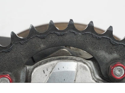 Snett nerifrån på Sving från en MV Agusta Dragster -2014 motorcykel.