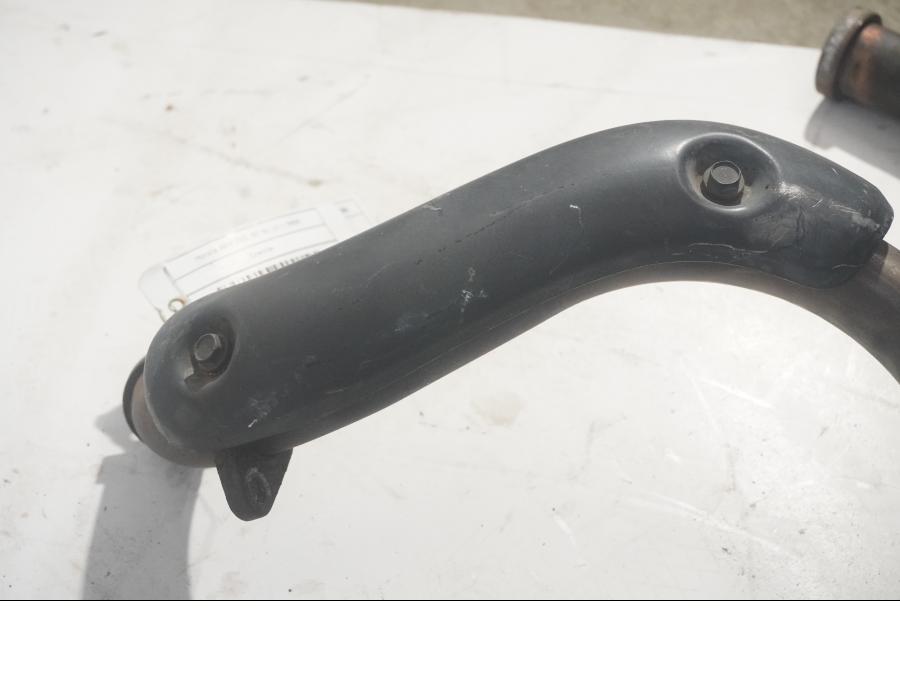 Vänster sida på Grenrör från en Honda XRV 750 -1997 motorcykel.