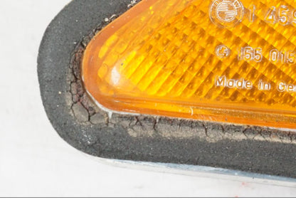 Baksidan på Blinkers från en BMW K 1100 LT -1999 motorcykel.