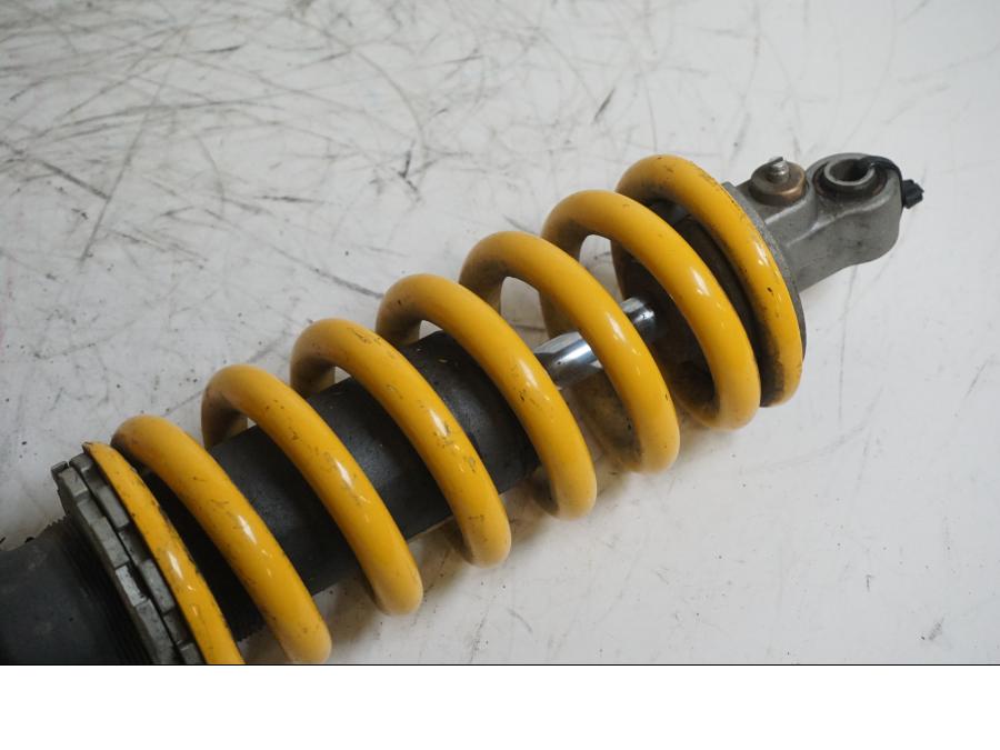 Höger sida på Stötdämpare från en Triumph Daytona 675 -2010 motorcykel.