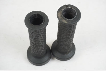 Extrabild1 på Gummihandtag från en KTM 1290 Super Duke R -2022 motorcykel.