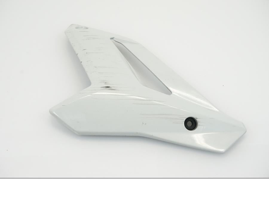 Höger sida på Magkåpa från en BMW S 1000 R -2019 motorcykel.