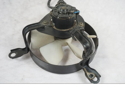 Vänster sida på Vattenkylfläkt från en Kawasaki KL 650A -1987 motorcykel.