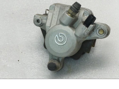 Framsidan på Bromsok från en Yamaha TT 600 RE -2004 motorcykel.