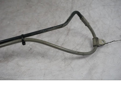 Vänster sida på Bromsledning från en Triumph Tiger Explorer -2016 motorcykel.