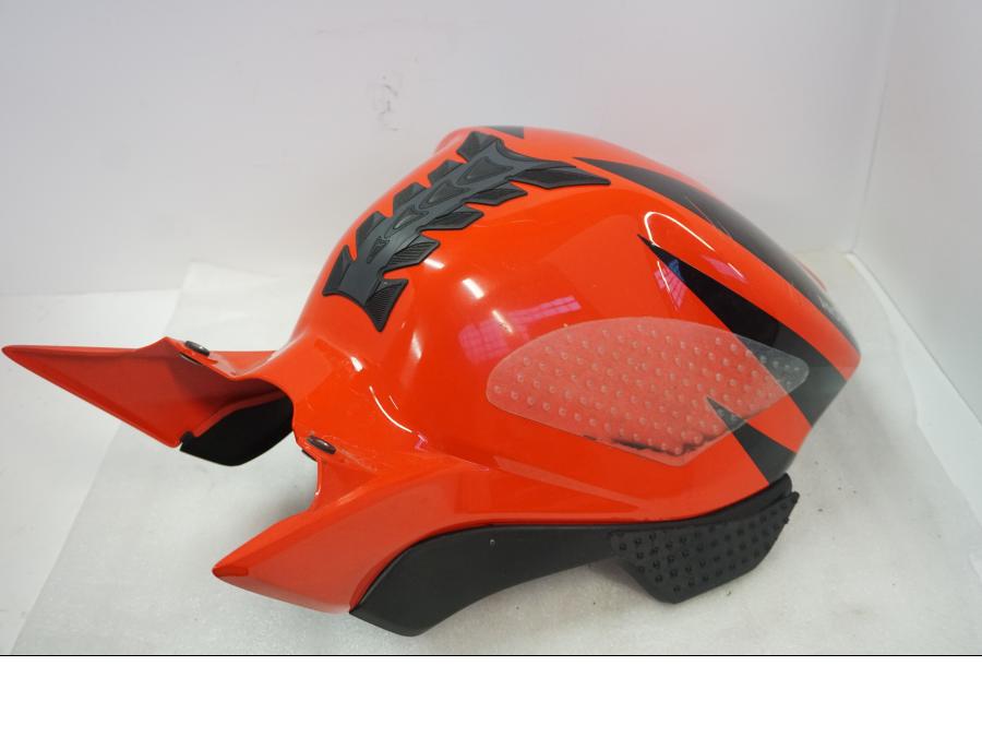 Höger sida på Bensintankskåpa från en Honda CBR 1000 RR -2007 motorcykel.