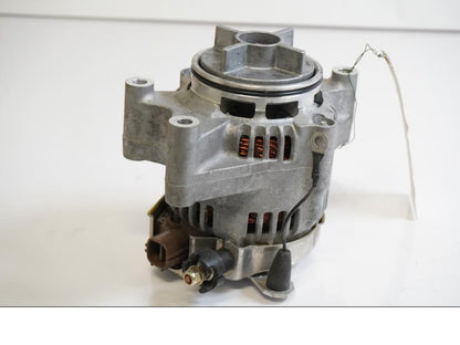 Framsidan på Generator från en BMW K 1200 R -2006 motorcykel.